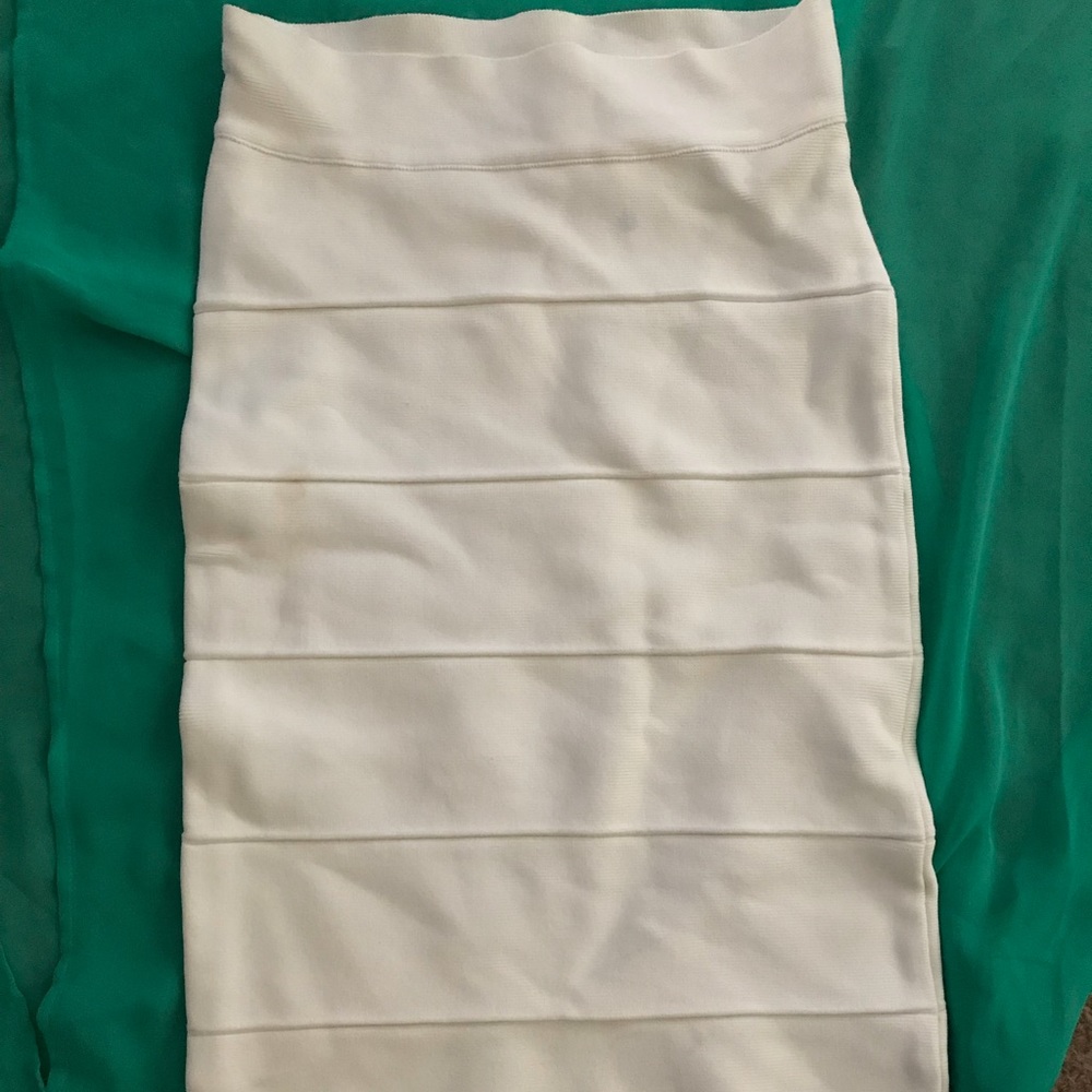 BCBG body con skirt